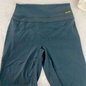 BEAND NEW Whitney Simmons eucalyptus bike shorts